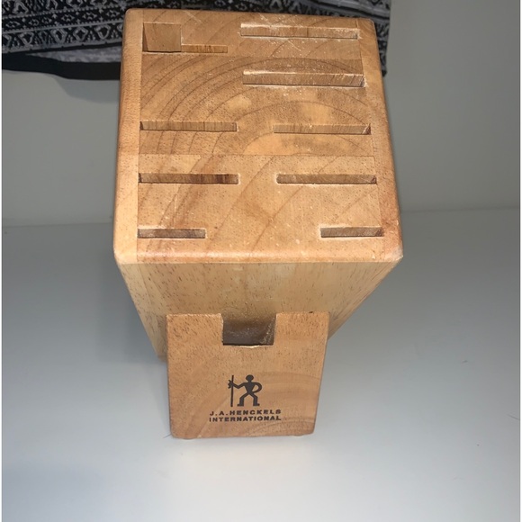 Zwilling JA Henckels Knife Block 9 Knife Slots, Scissors, Oak Wood Counter - Picture 1 of 16